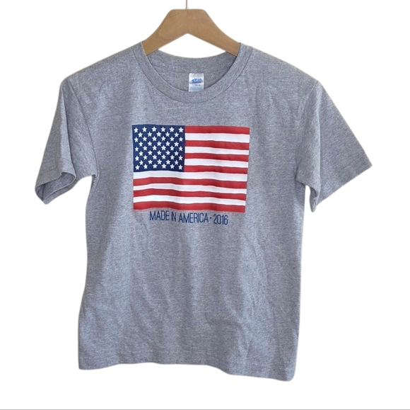 Made in the USA Gray Short Sleeve Graphic Flag Tee Made in America 2016 - Picture 5 of 5